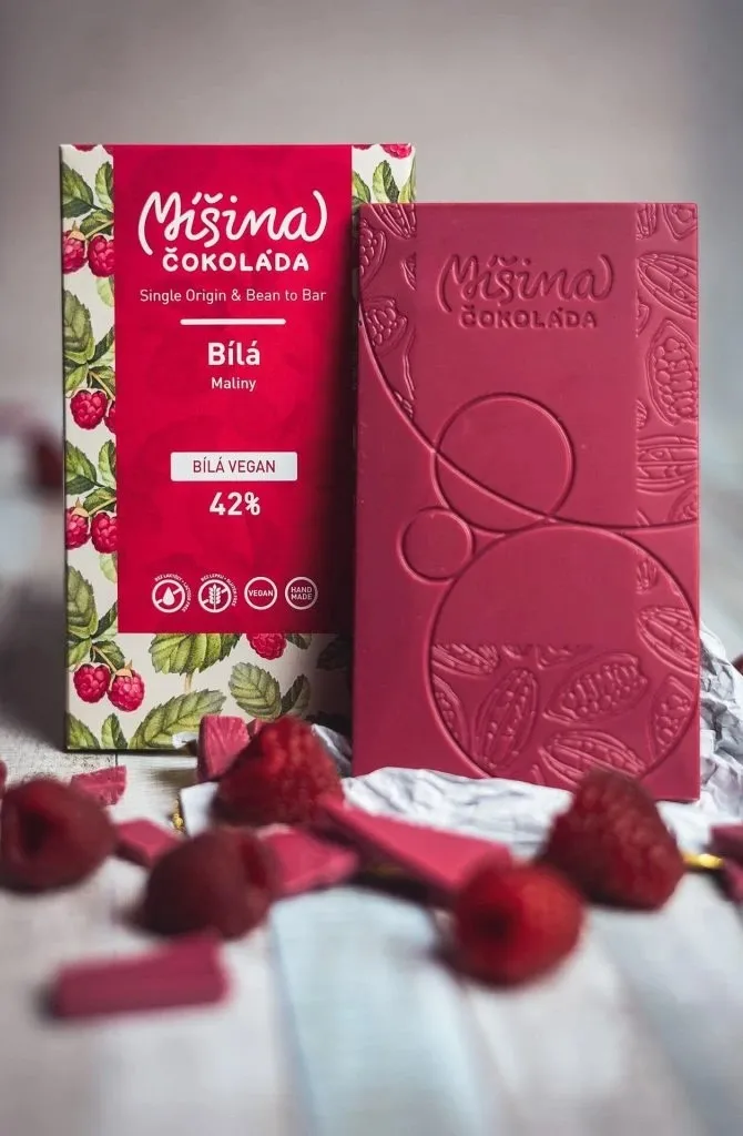 1129-6_veganska-bila-cokolada-s-malinami.webp